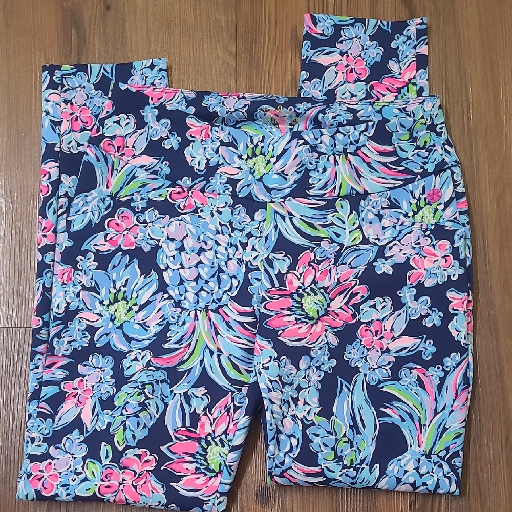Lilly Pulitzer Blue and Pink Luxletic Leggings used good condition zise 4